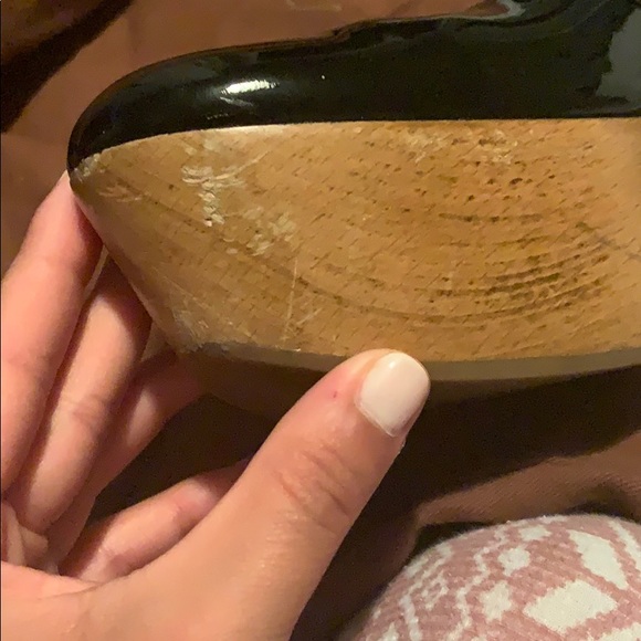 Heels - Picture 4 of 6